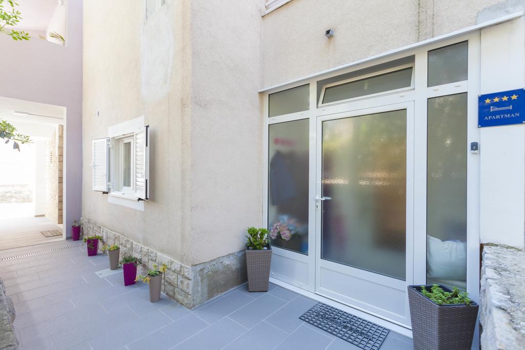 Apartmani Marina Makarska Eksteriør billede