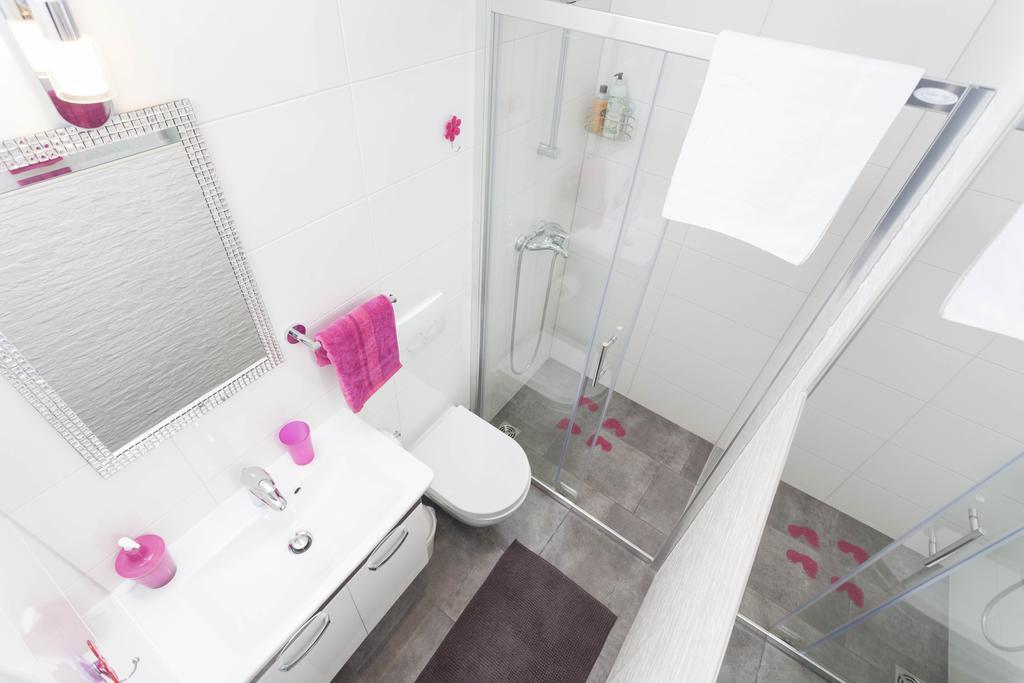 Apartmani Marina Makarska Eksteriør billede
